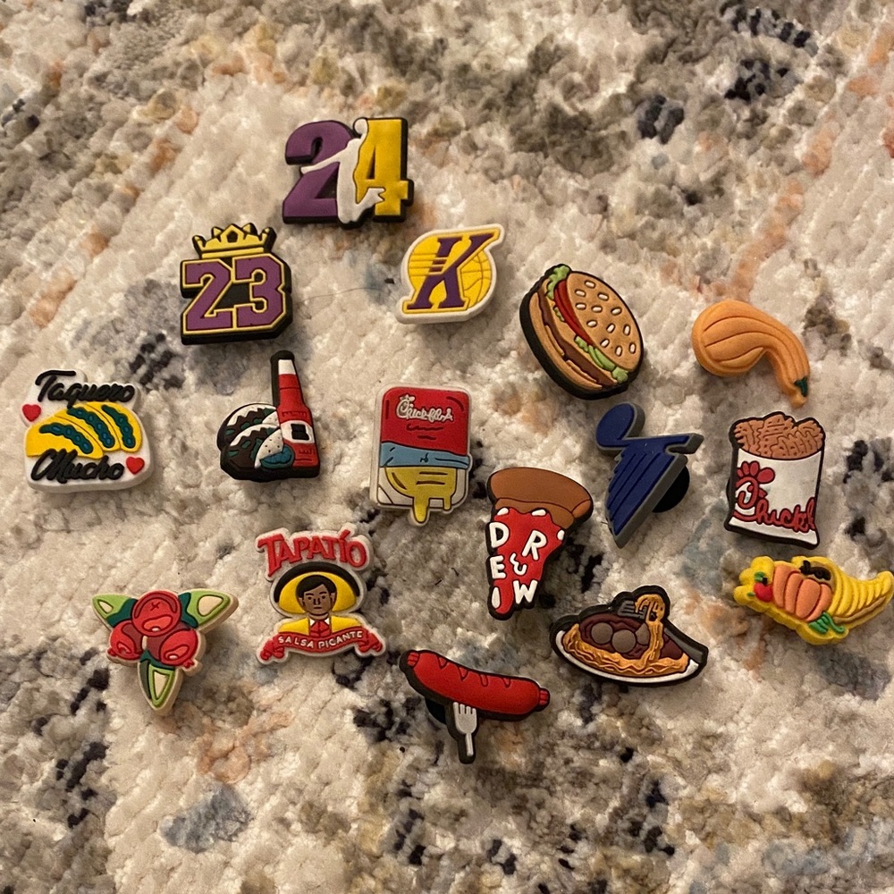 Croc Charms Set
